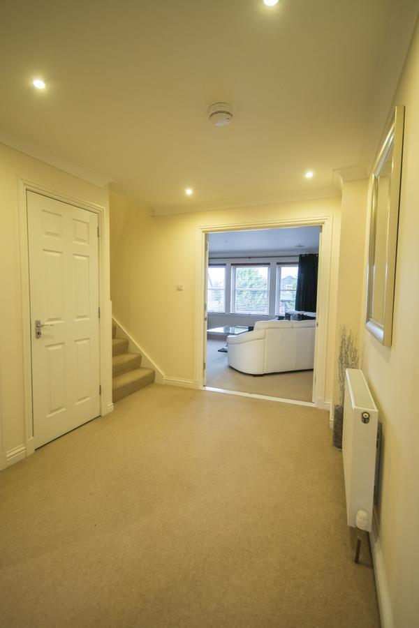 Crown Luxury Serviced Apartment Inverness Extérieur photo