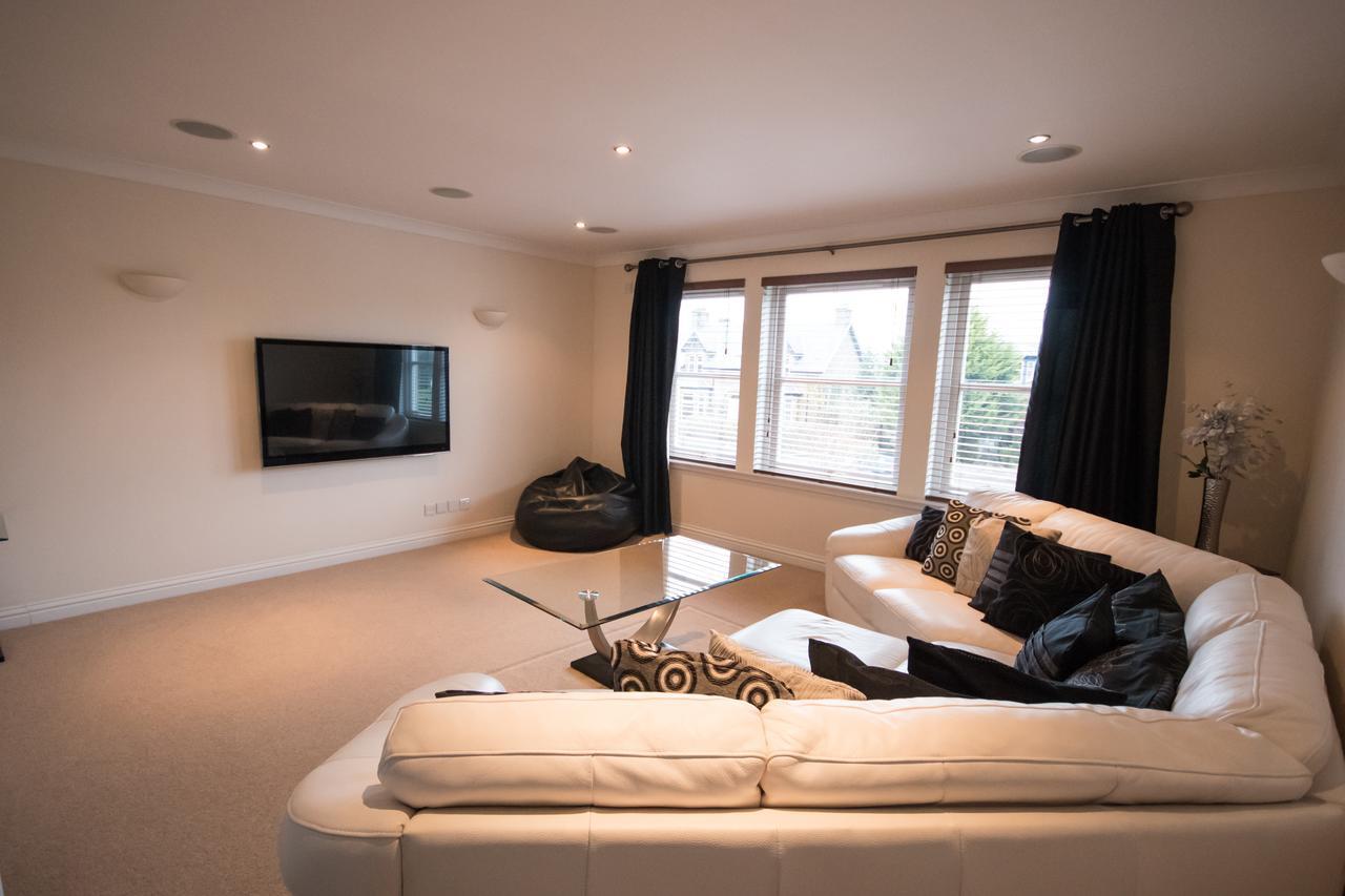 Crown Luxury Serviced Apartment Inverness Extérieur photo